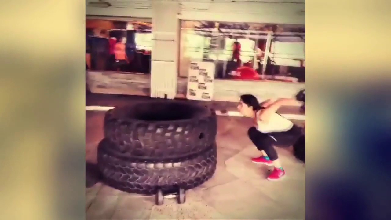 Divya Singh Hot Workout Video In Gym !! - YouTube