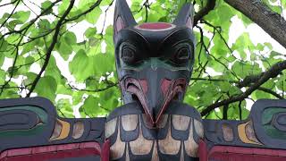 Wappenpfahl von Chief Tony Hunt