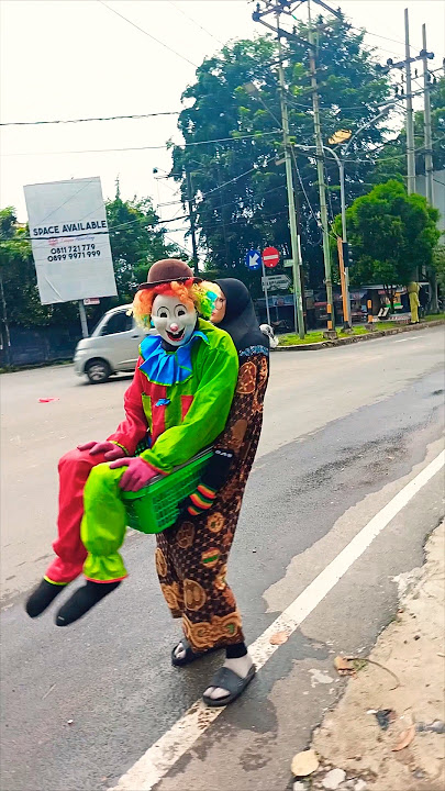 badut joget