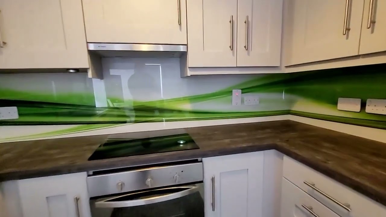 Look at this! 😍Heat Resistant Printed Glass Splashbacks!