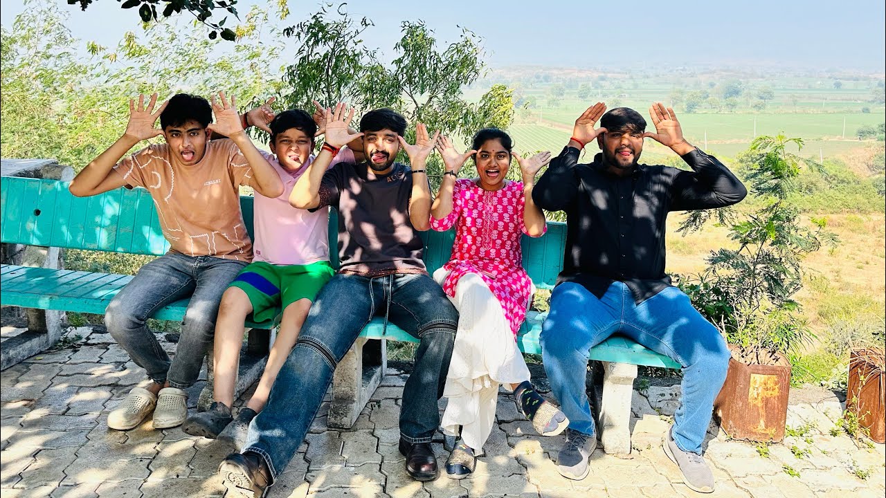 આજે તો ગયા ભૂરિયા હનુમાન ના મંદિરે અને ખાધા સ્વરૂપા ના ઘરે મીઠા મીઠા બોર..😍