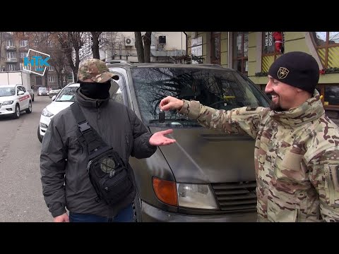 Бійці Всеукраїнської організації «Тризуб» імені Степана Бандери передали автомобіль для побратимів