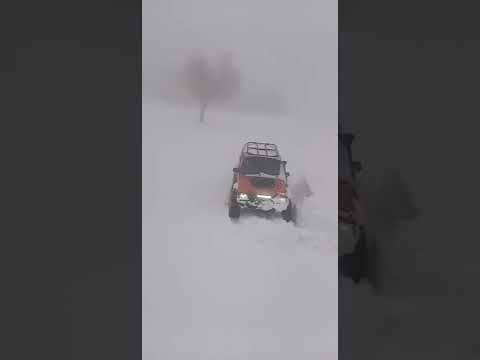 Jeep Cherokee XJ Drill In Deep Snow 🔥💪❤️ #shorts @Lebanon4x4