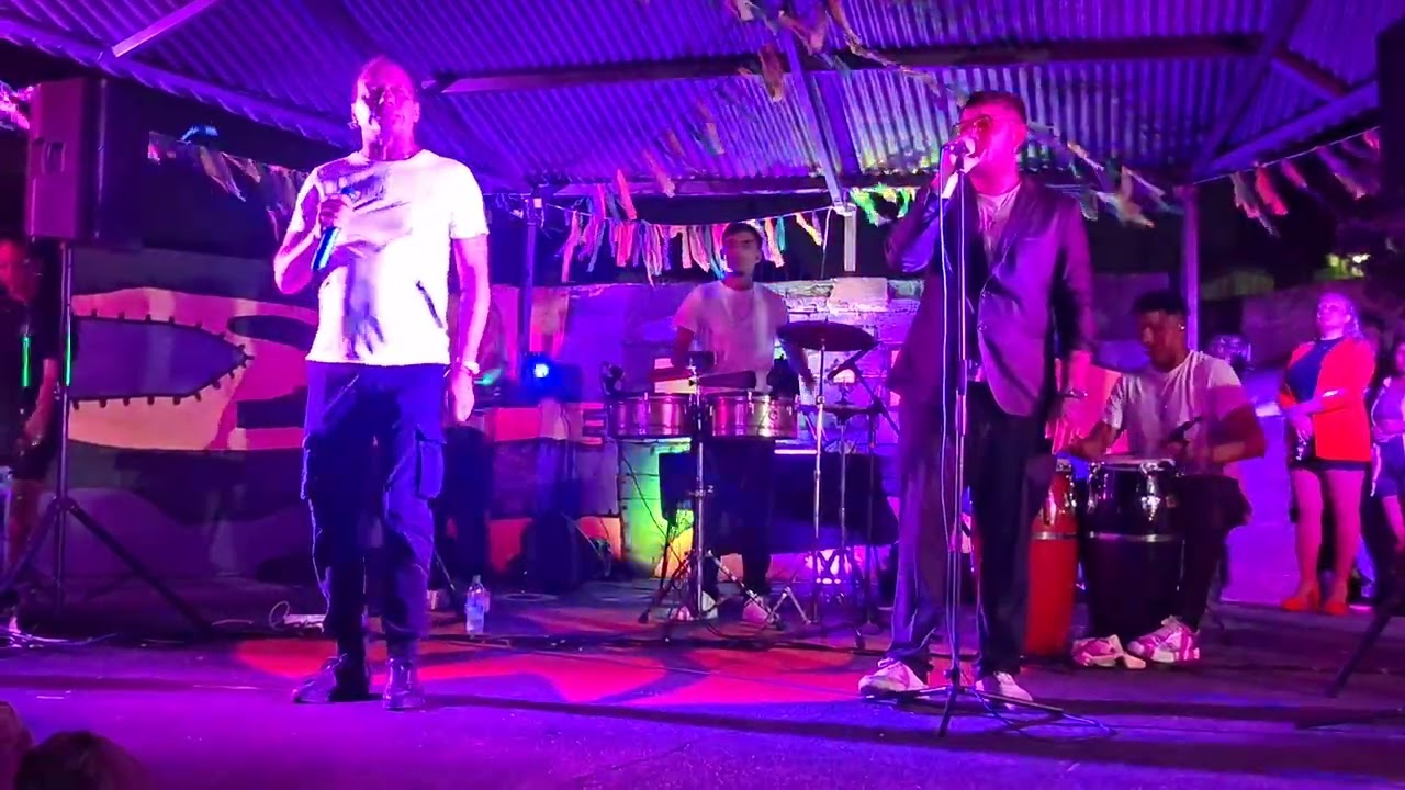 Miguel Cufos-Amores Como El Nuestro(en vivo).