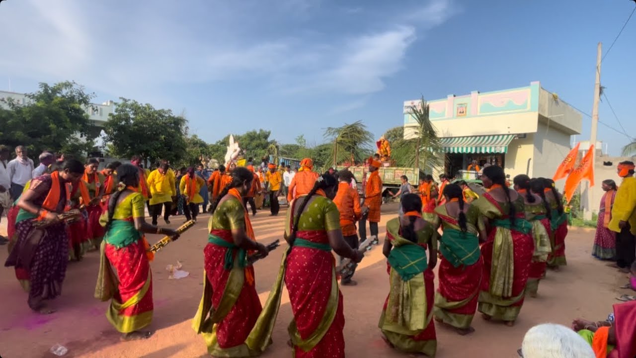 #beautifulfolksong #telugu #folkdj #dance #dancemusic #food నీ గుడి ముందలా సీతమా…….