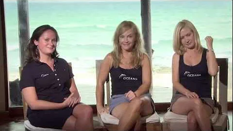 BEHIND THE SCENES: Rachael Harris, Angela Kinsey S...