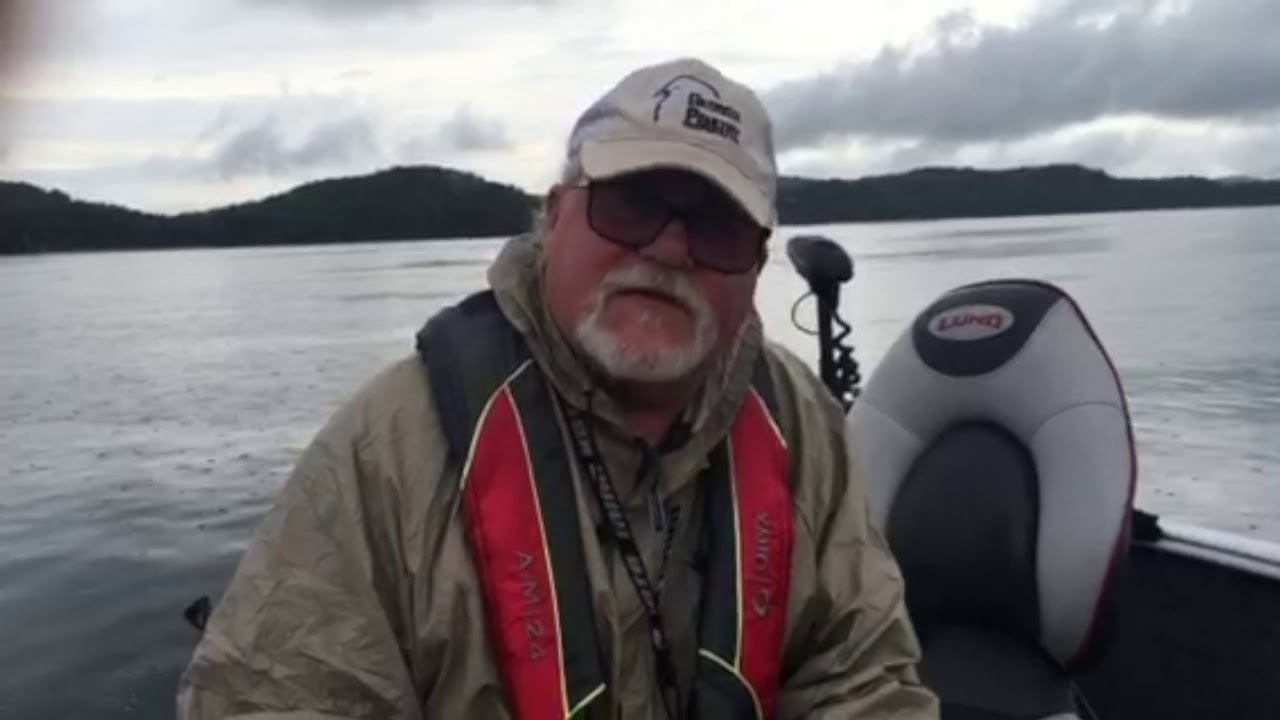 Walleye Fishing on Beaver Lake YouTube