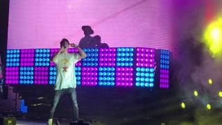 The Chainsmokers - Yellow Vs. Don't Let Me Down [HD] Live
