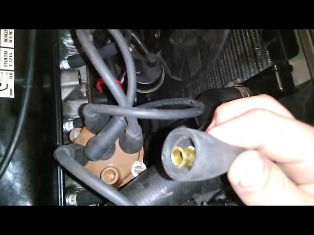 Problème moteur tourne sur 3 cylindres au ralenti - YouTube