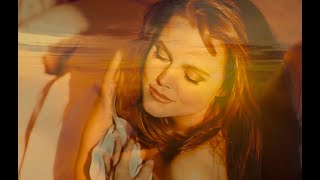 Watch Belinda Carlisle Whatever It Takes video