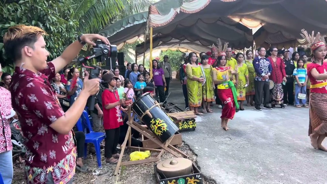 TARI PENYAMBUTAN KHAS DAYAK KATINGAN KALTENG