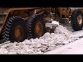 2017-12-22 ❄ The grader cleans snow on street ❅  Siberia❆ Bratsk❄