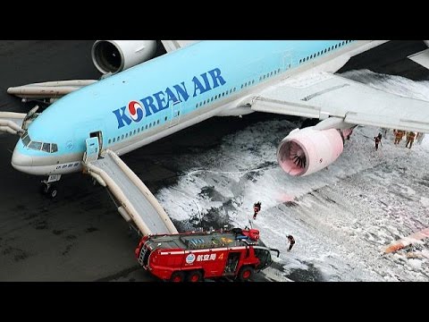 Video: Sie Brechen Einen Flug Aufgrund Von Triebwerksproblemen Ab