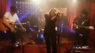 Alexz Johnson- A Little Bit- Live at The Orange Lounge [Legendado]