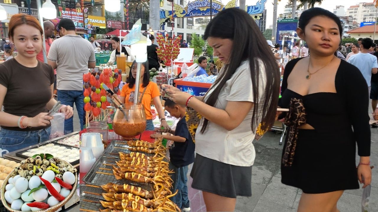 Phnom Penh Street Food is INSANE! 😱🔥 Cambodia walking Tour Food Market Collection 2026