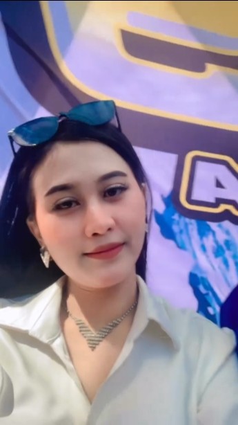 Lova satu panggung bareng sherly kdi #hiburan #dangdut #backstage #shortvideo