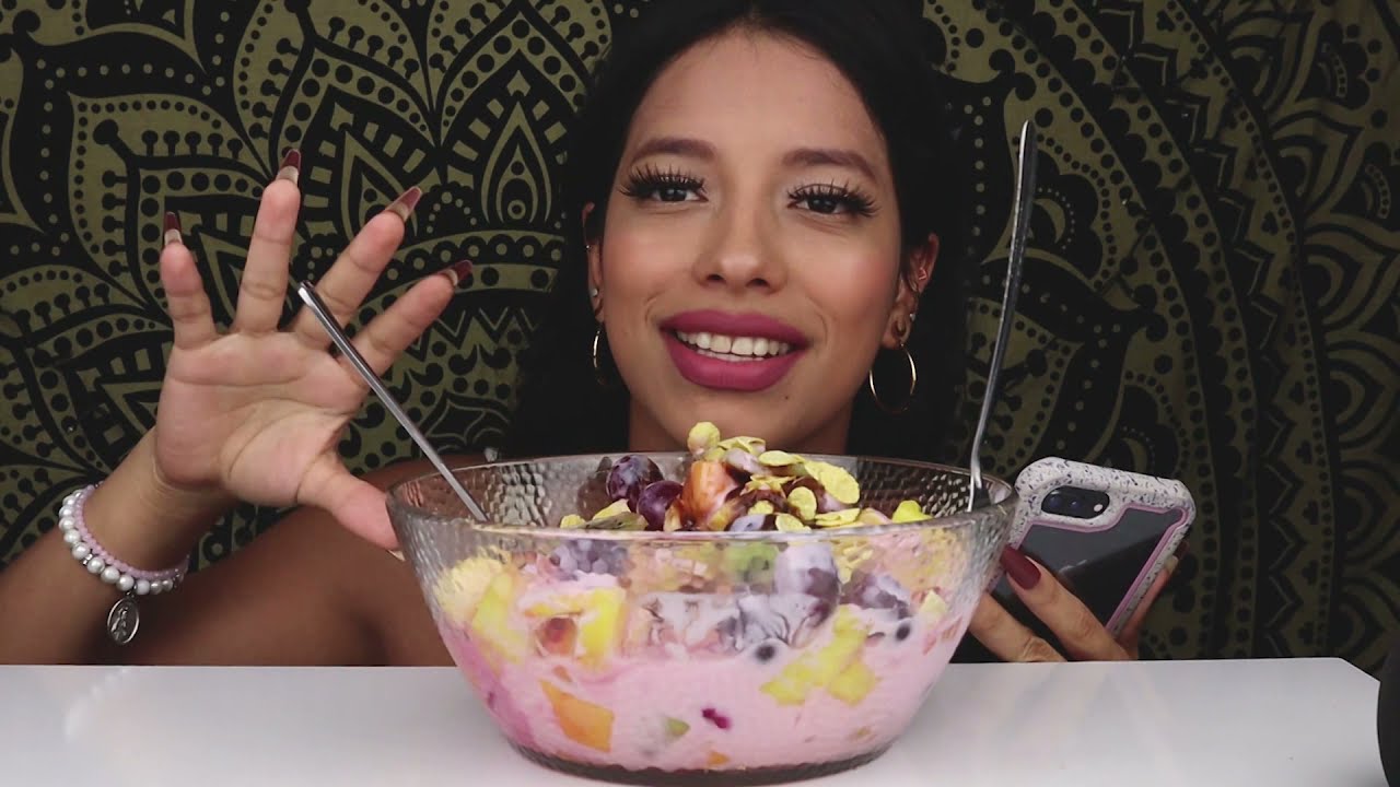 RESPONIENDO LAS PREGUNTAS DE MIS SEGUIDORES! ASMR 👄