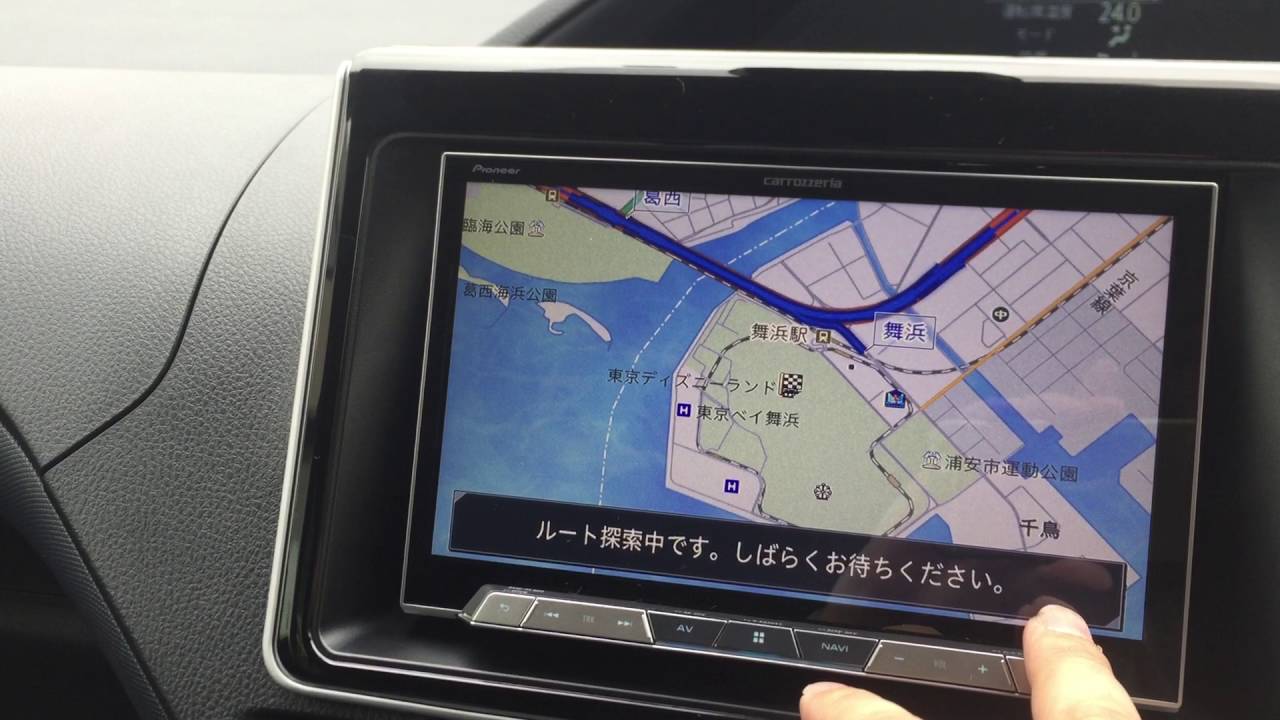 80系ヴォクシーに装着 最新サイバーナビ AVIC-CL900 2016年モデル 