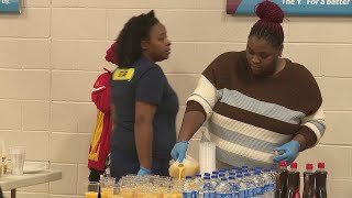 KC families kick off Christmas week at Linwood YMCA breakfast