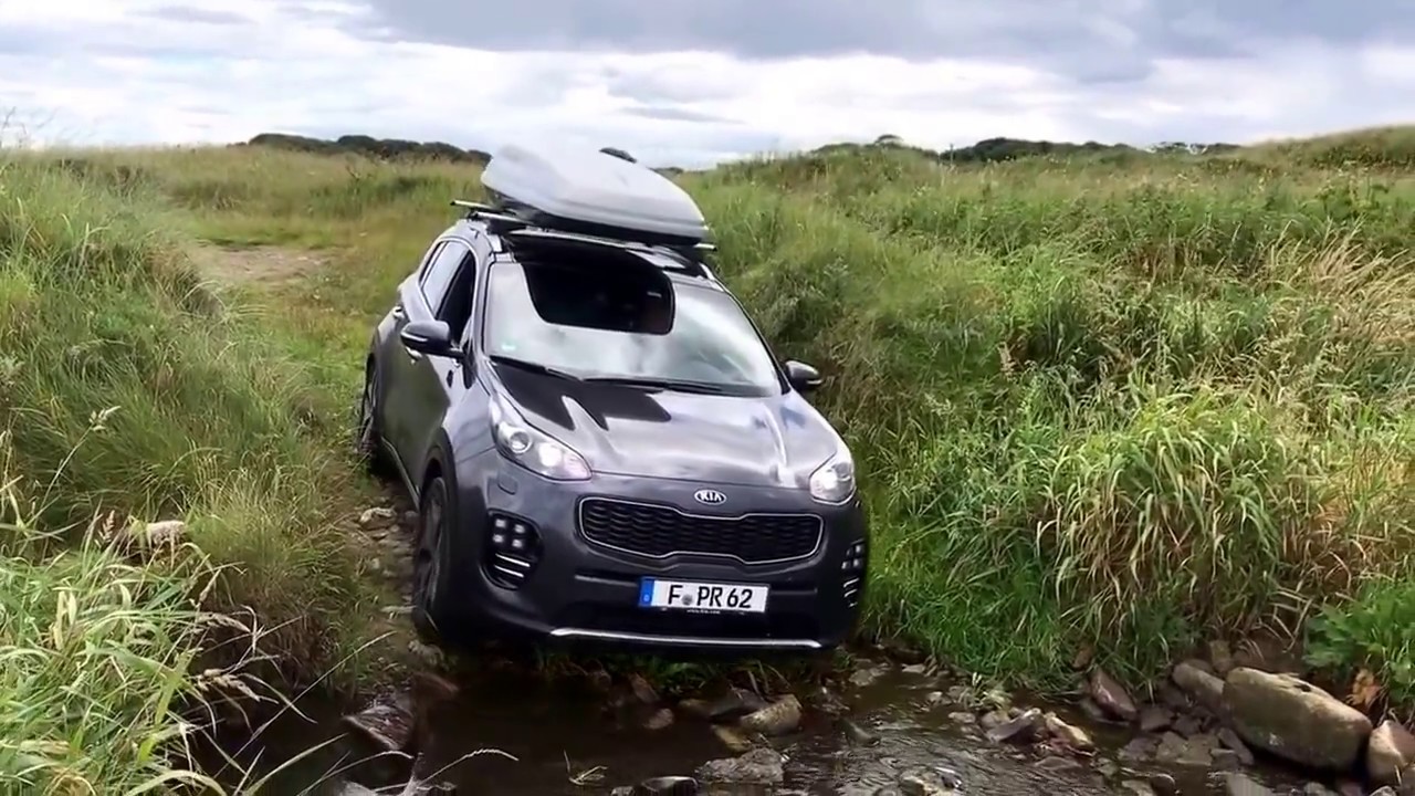 Kia Sportage fails Offroad - YouTube