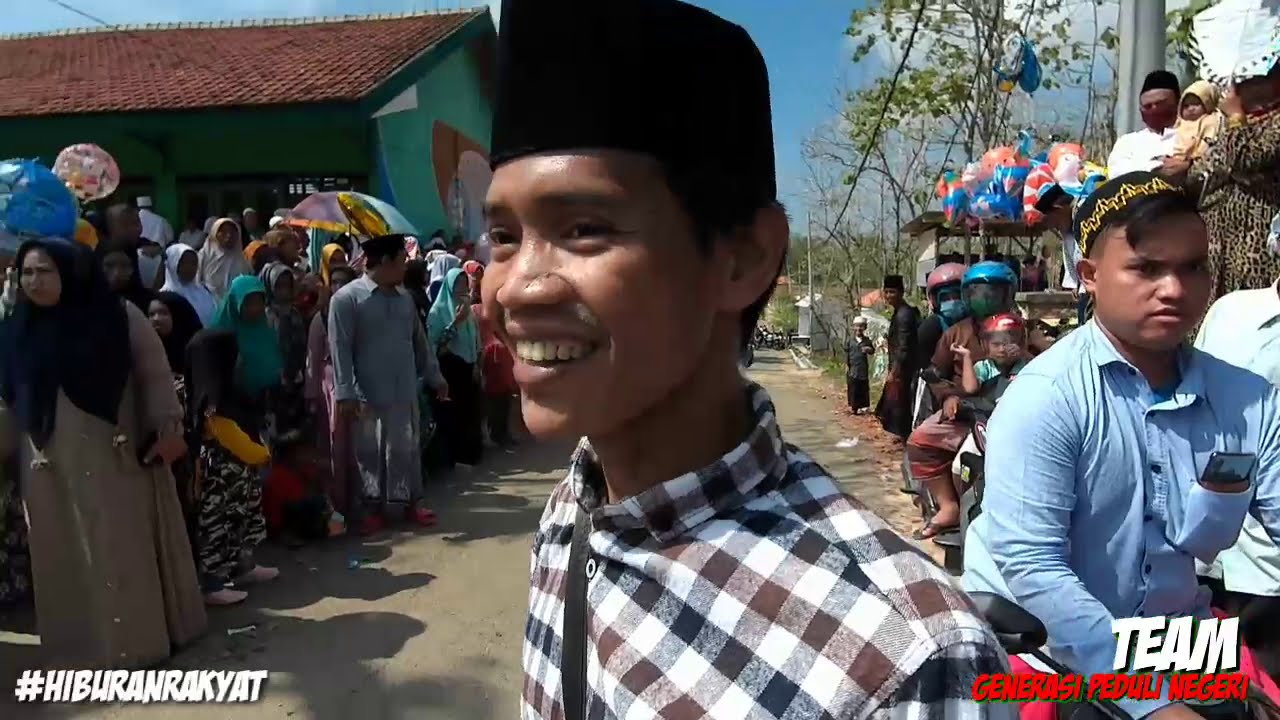 SETIAP TAHUN DI PP.AL IHSAN MENGADAKAN PAWAI UNTUK MEMPERINGATI MAULID NABI MUHAMMAD SAW !!