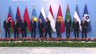 картинка: Президент Садыр Жапаровдун Душанбе шаарында өткөн КМШнын саммитинде сүйлөгөн сөзү