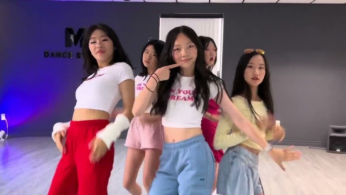 Dance Cover  Queen Card @(G)I-DLE·(여자)아이들 #fyp #fypシ