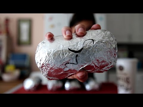 Video: Chipotle Ger Bort BOGO Burritos För Sjuksköterskor Den 4 Juni