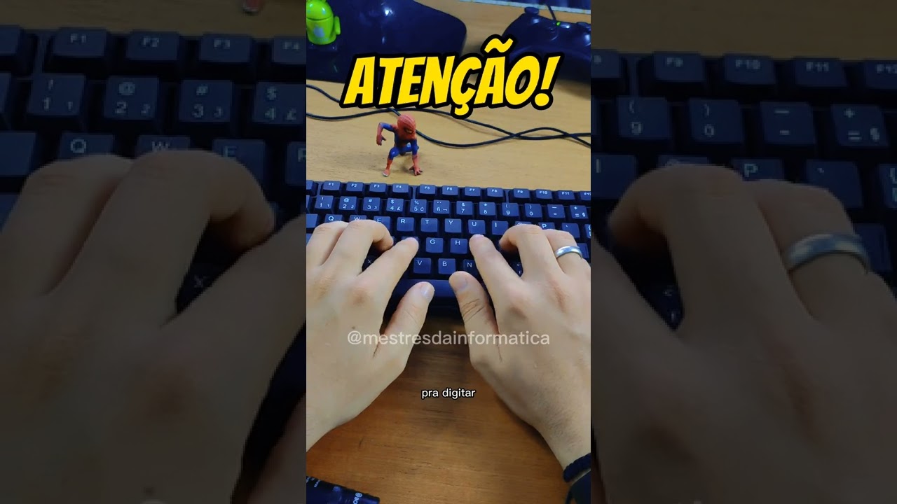 Acha massa quem digita rápido, sem precisar olhar para o teclado