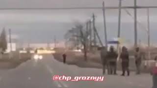 Убийство Карины Спиридоновой в Джохаре (бывший Грозный). Видео с двух камер. /17.11.2018/ Убийство Карины Спиридоновой в Джохаре (бывший Грозный). Видео с двух камер. /17.11.2018/