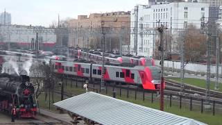 Прошлое в настоящем. Паровоз и электропоезд.