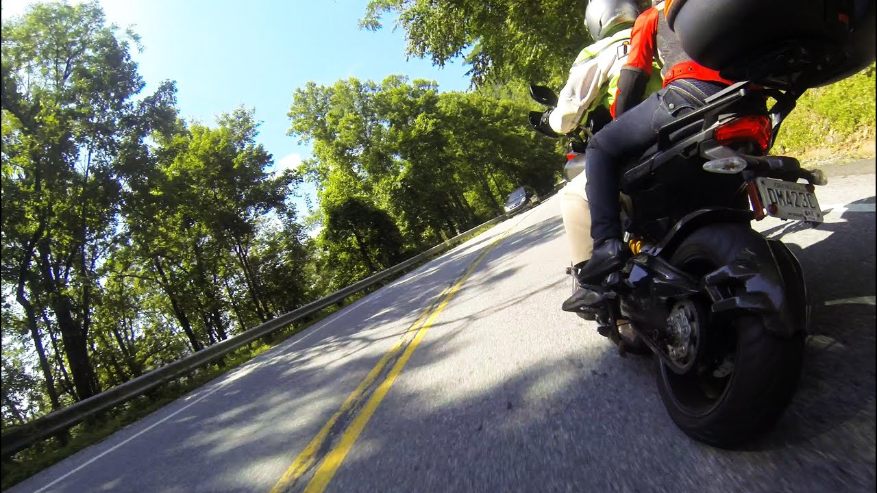 R6 gets a little close to a Multistrada [C2W Extra #33] - YouTube