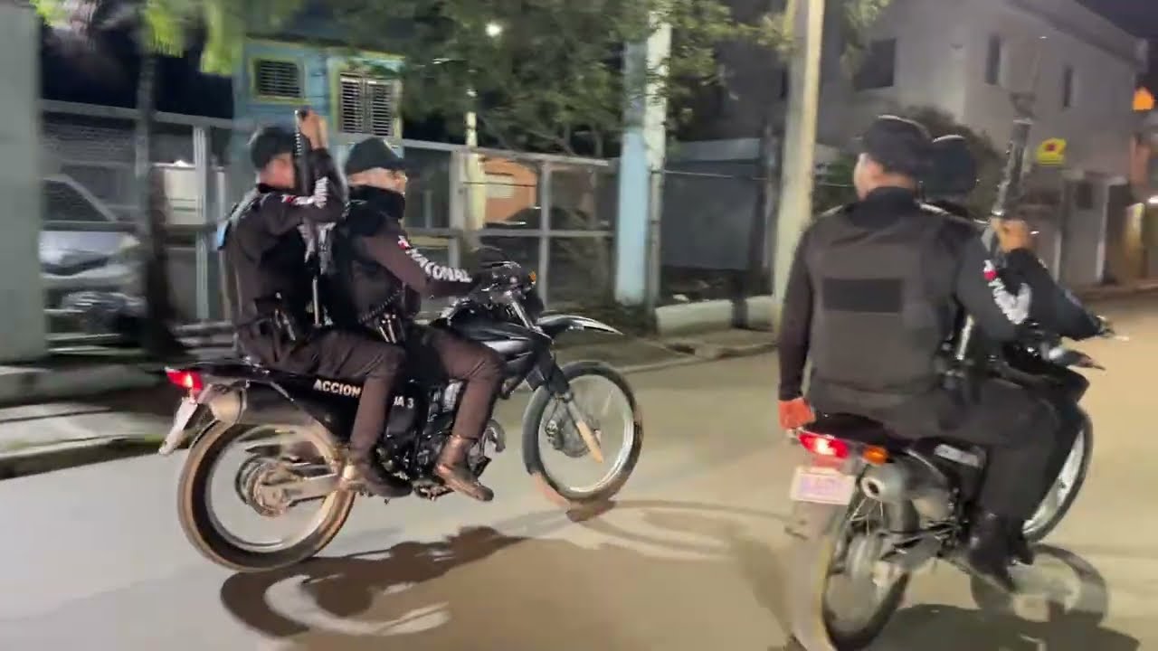 RECORRIDO DE LA POLICIA EN SECTORES DE SAN FRANCISCO DE MACORIS