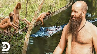 Cazan enorme caimán para comer | Supervivencia al desnudo: edición extrema | Discovery en Español