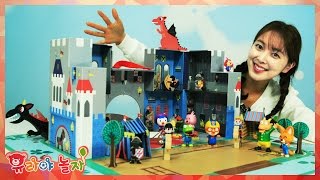 [유라] 장난감(toy)_자노드 캐슬 플레이 기사놀이 뽀로로 친구들 카봇 골드렉스 후크선장 janod Castle playset pororo carbot screenshot 3