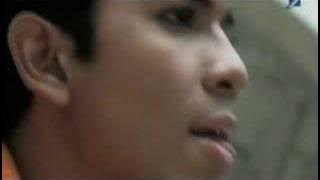 Usah Lepaskan (Acoustic Version) - Taufik Batisah