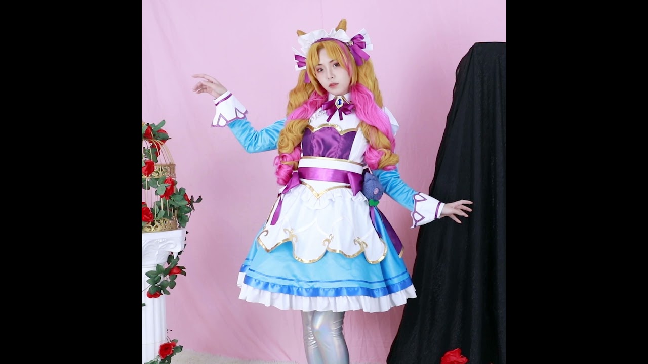 LOL Cafe Cutie Gwen Cosplay Show - YouTube
