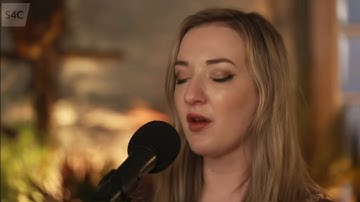 Iona Fyfe - Gwyl Cwlwm Celtaidd - S4C