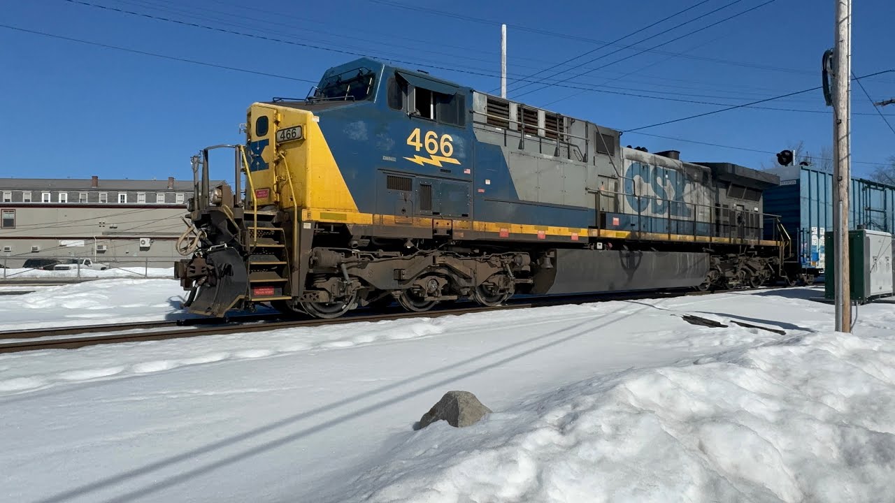 Часть 1: Экстра-поезд Mattawamkeg Monster X427 въезжает в Хилл-Ярд-Эйер после длительного пребыва...