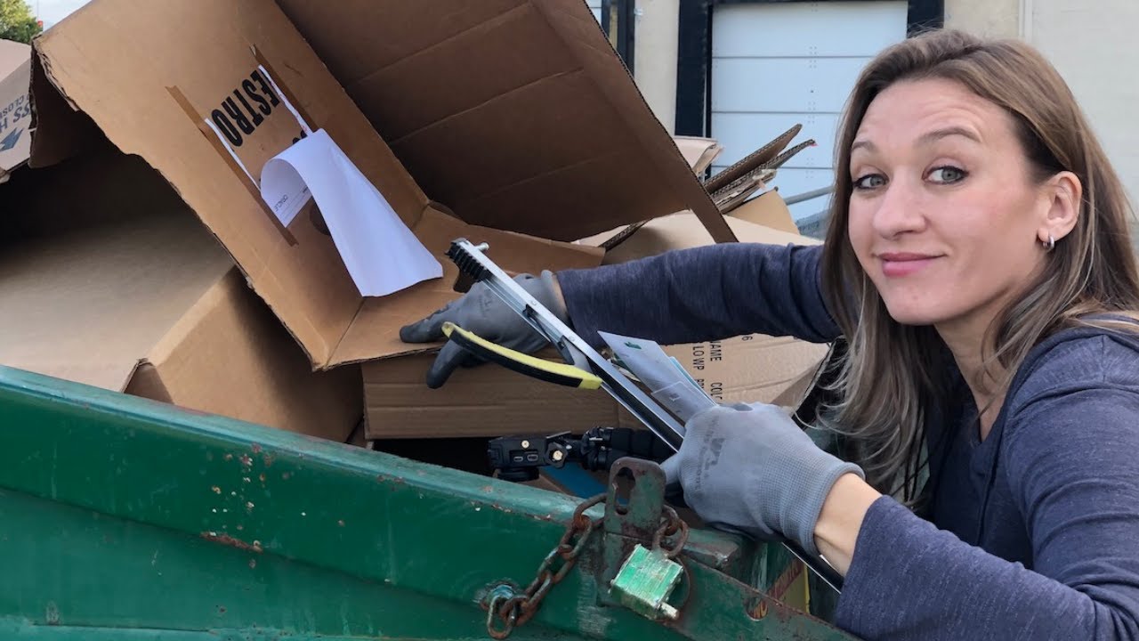 DUMPSTER DIVING WE DID GOOD DIVING AT 4 STORES YouTube