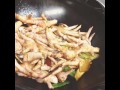 cook the chicken feet・鶏の足を調理・热炒鸡爪