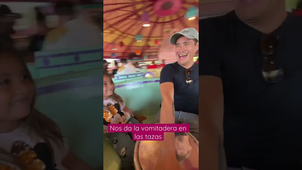 Nos vomitamos en el juego de las tazas 