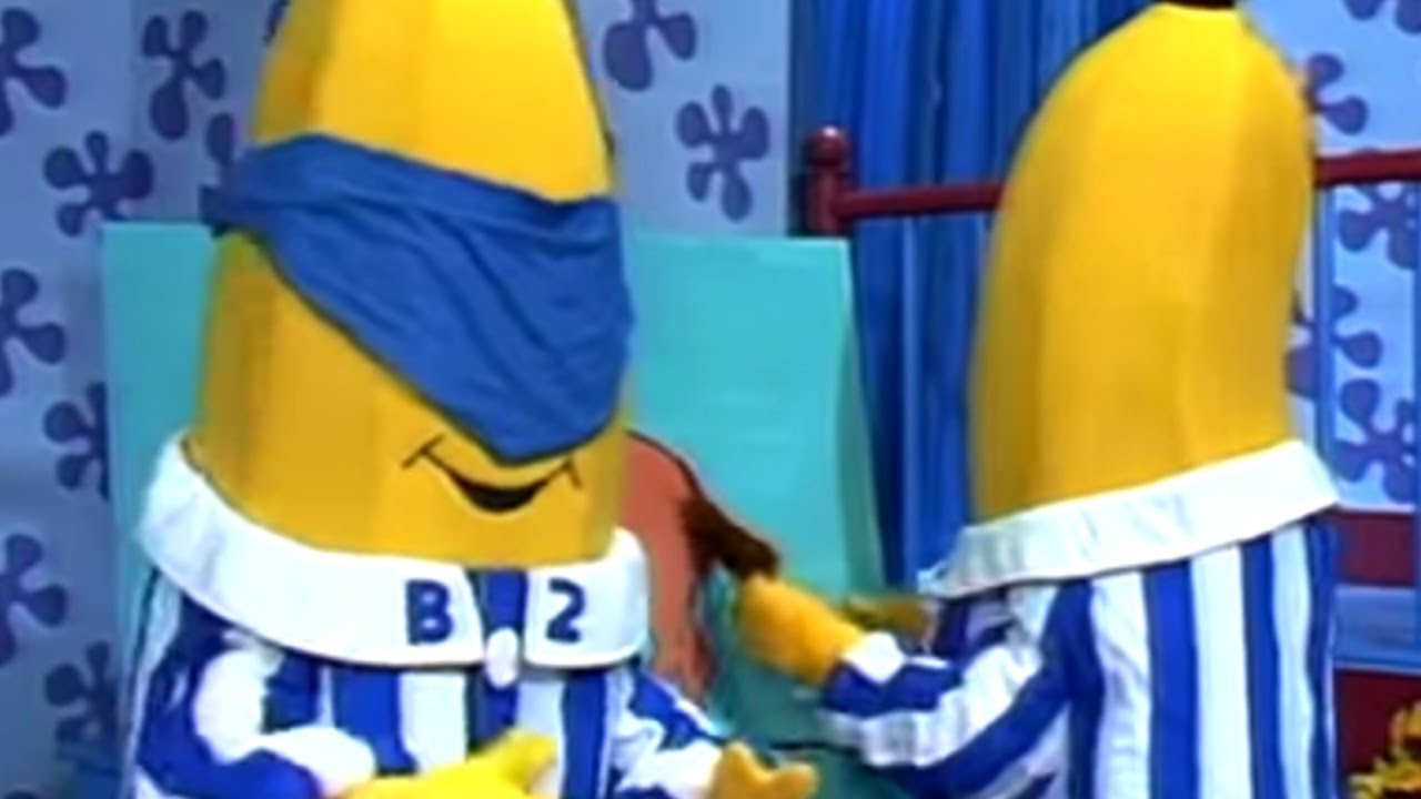 Banana's Birthday Thursday - Classic Episode - Bananas In Pyjamas Official