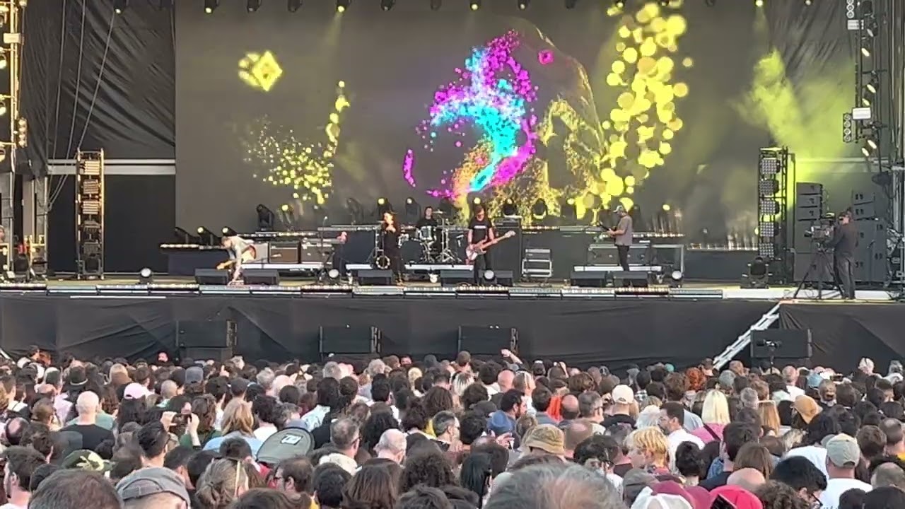 Slowdive - Star Roving. Nos Primavera Sound 2022 - YouTube Music