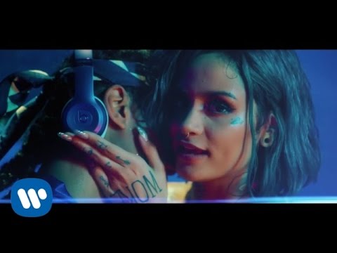 Screen shot of Kehlani Distraction music video