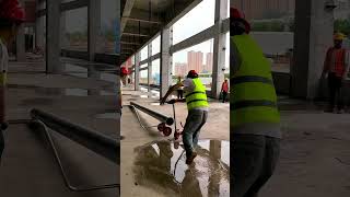 Trik Kerja Efisien Memindahkan Pipa Besar di Proyek!#constructionhacks #shorts  #kerjacerdas