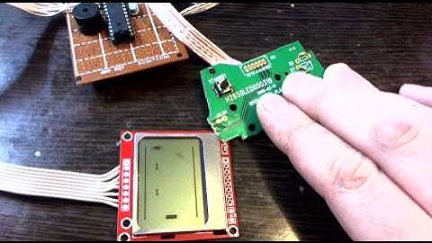Atmega8 AVR Pong with sound LCD Nokia3310