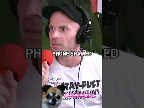 KATYA GETS PHONE SHAMED #trixieandkatya #trixiemattel #katyazamo #dragrace #unhhhh #shorts #iphone