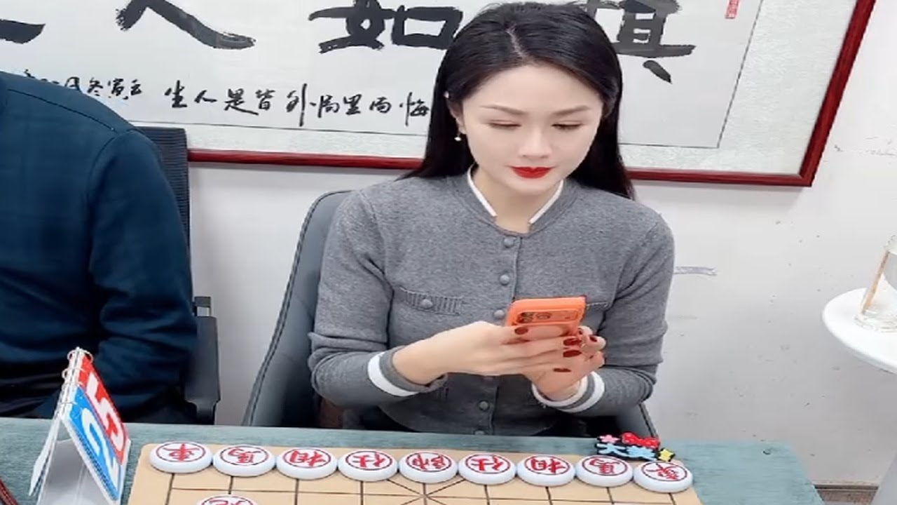 美丽祭出绝招，韩王陷入长考