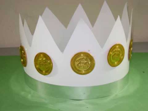 How to make a king's / prince crown for your little guy - EP - simplekidscrafts - simplekidscrafts